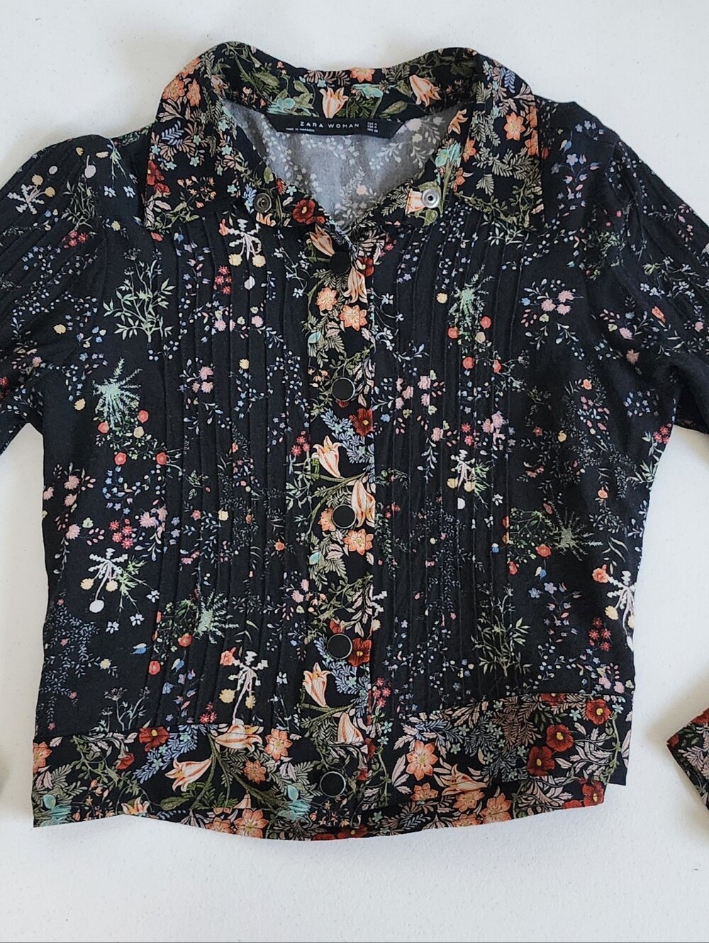 Zara Black Floral Pintuck Button-Down Shirt